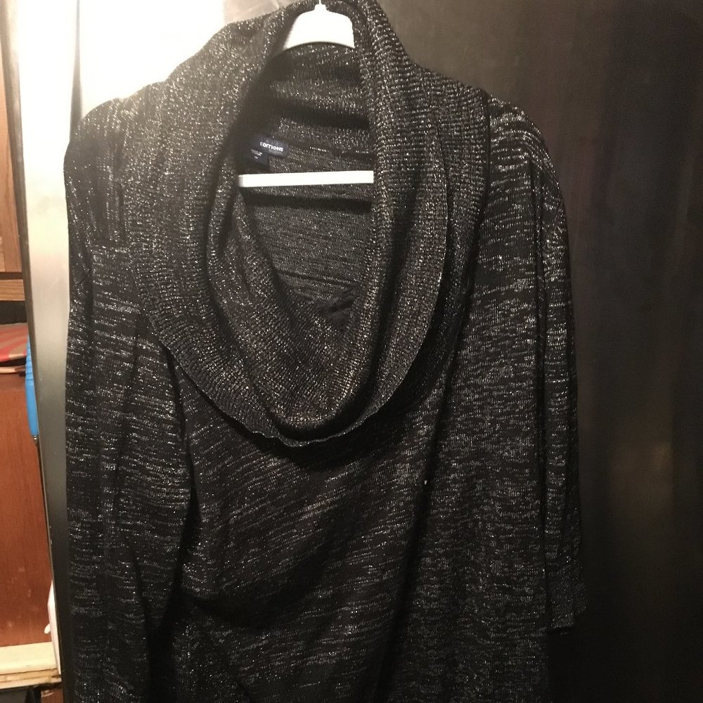 Basic Editions Glittery Sweater - 291 $13 FIRM🎉